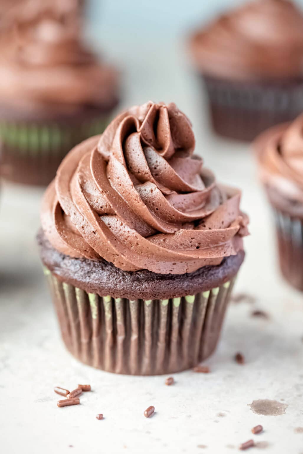 chocolate-cupcakes-7-1200-1027x1536